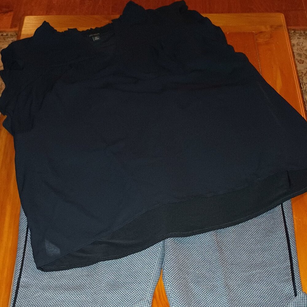 Loft Ann Taylor Size XXL Black Top